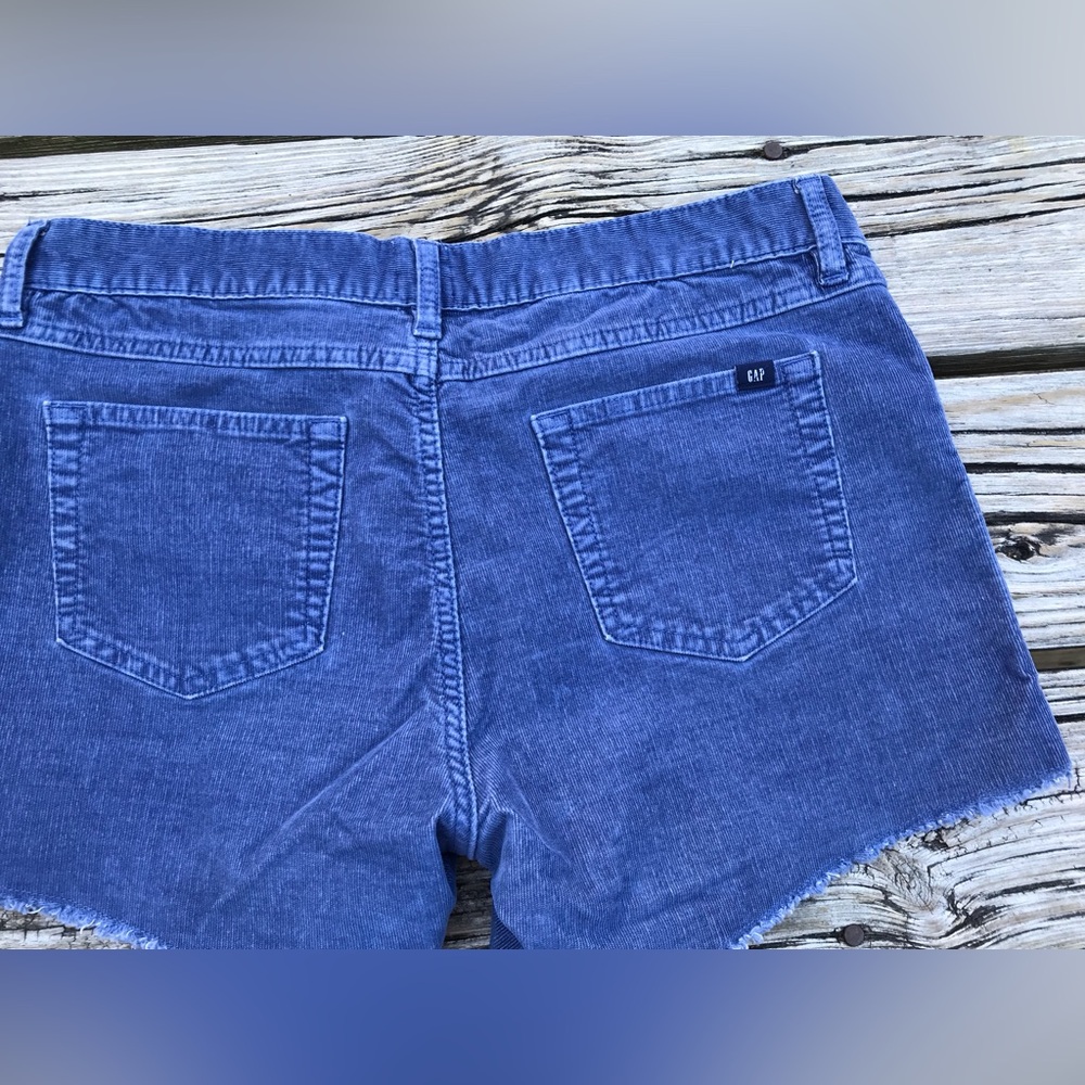 Ladies 8 2 Pair GAP Thin Corduroy Raw Hem Cut Off Shorts - Picture 9 of 14